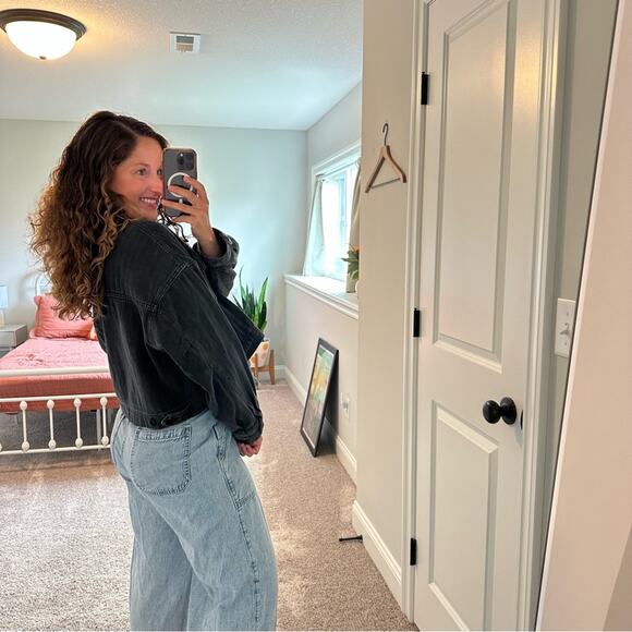 THE GREAT. Black Cotton Cropped Oversized Denim Jacket 2 Medium - Picture 2 of 14